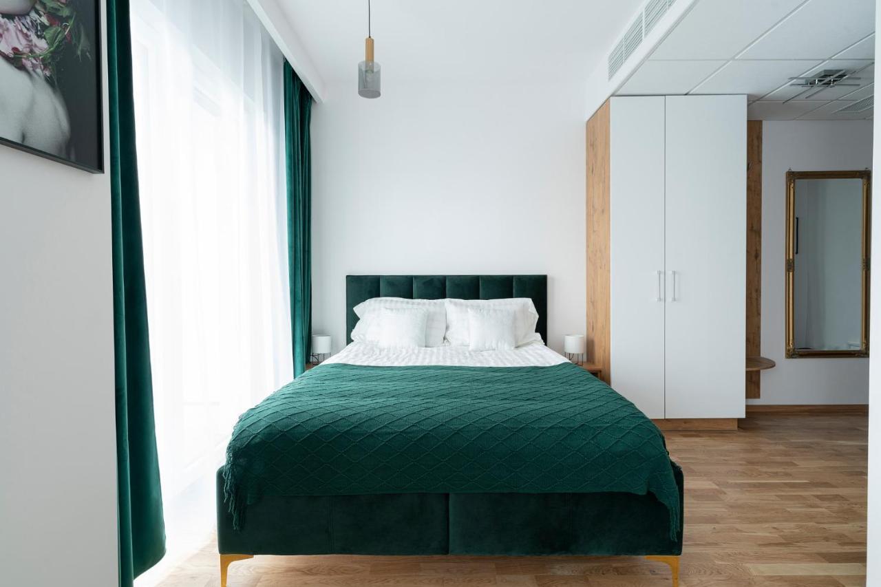 Apartamenty Wola Tower وارسو المظهر الخارجي الصورة