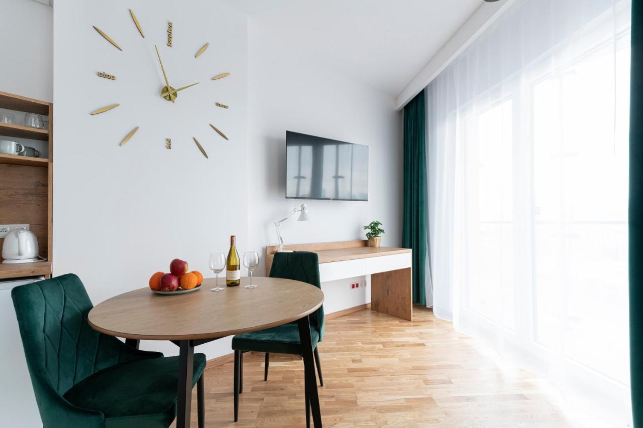 Apartamenty Wola Tower وارسو المظهر الخارجي الصورة