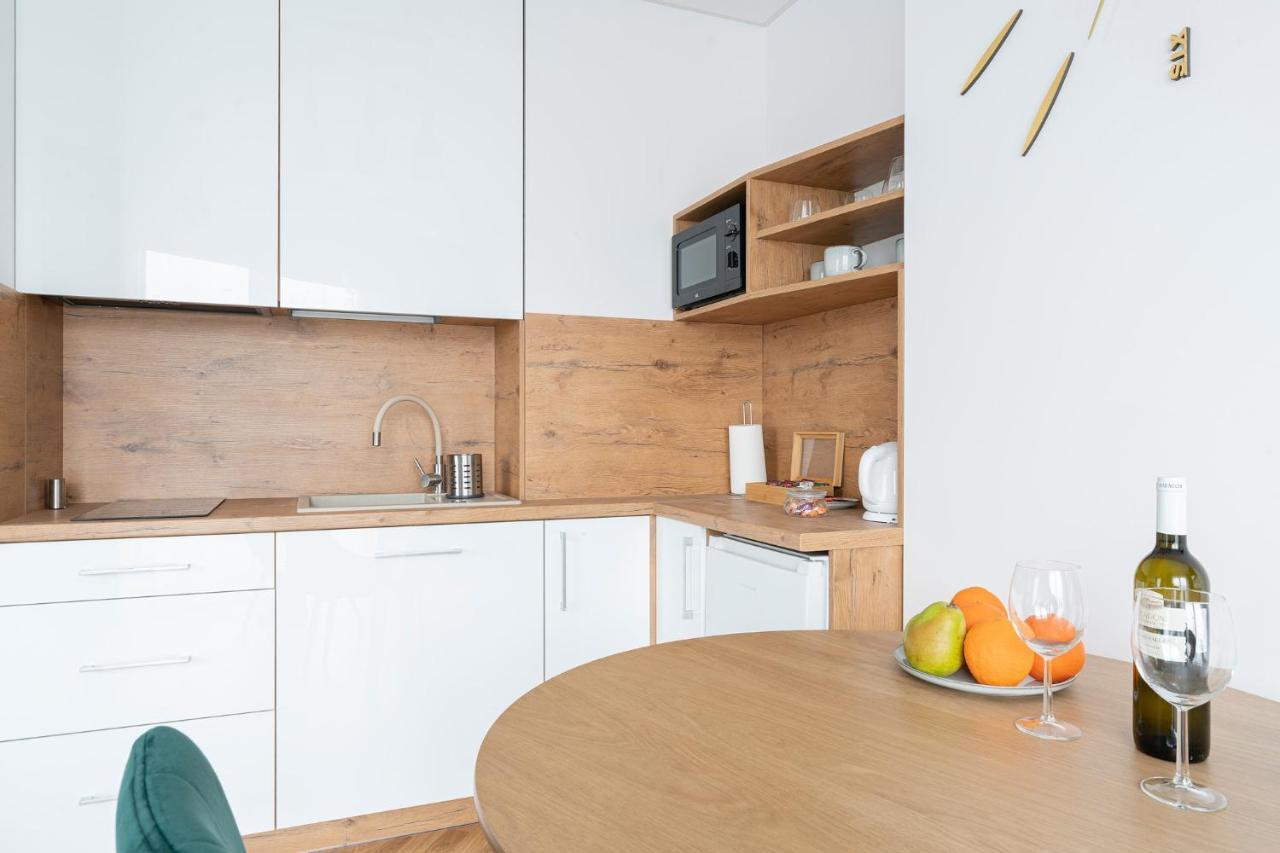 Apartamenty Wola Tower وارسو المظهر الخارجي الصورة