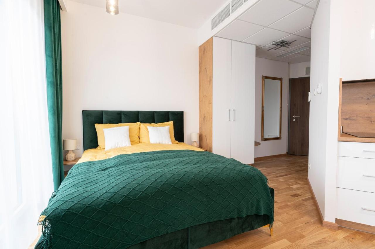 Apartamenty Wola Tower وارسو المظهر الخارجي الصورة