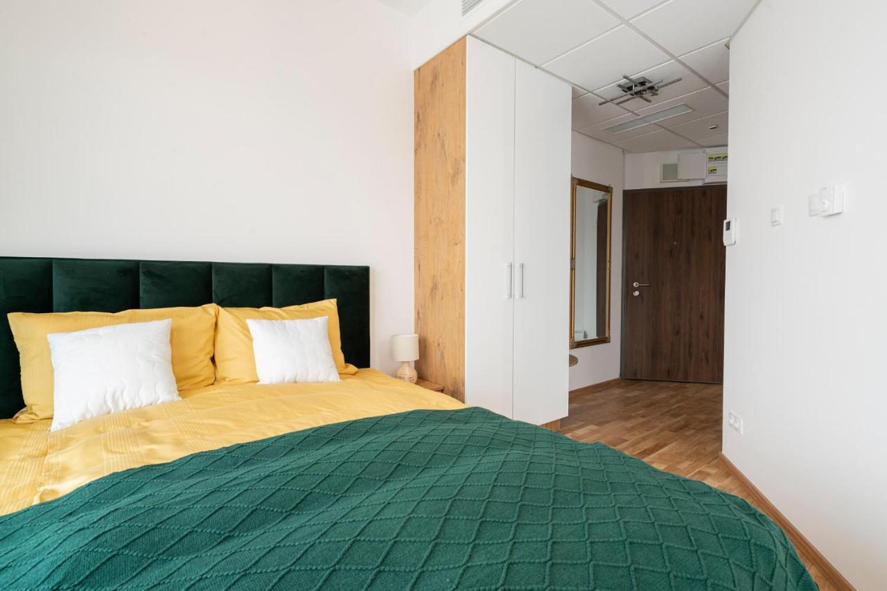 Apartamenty Wola Tower وارسو المظهر الخارجي الصورة
