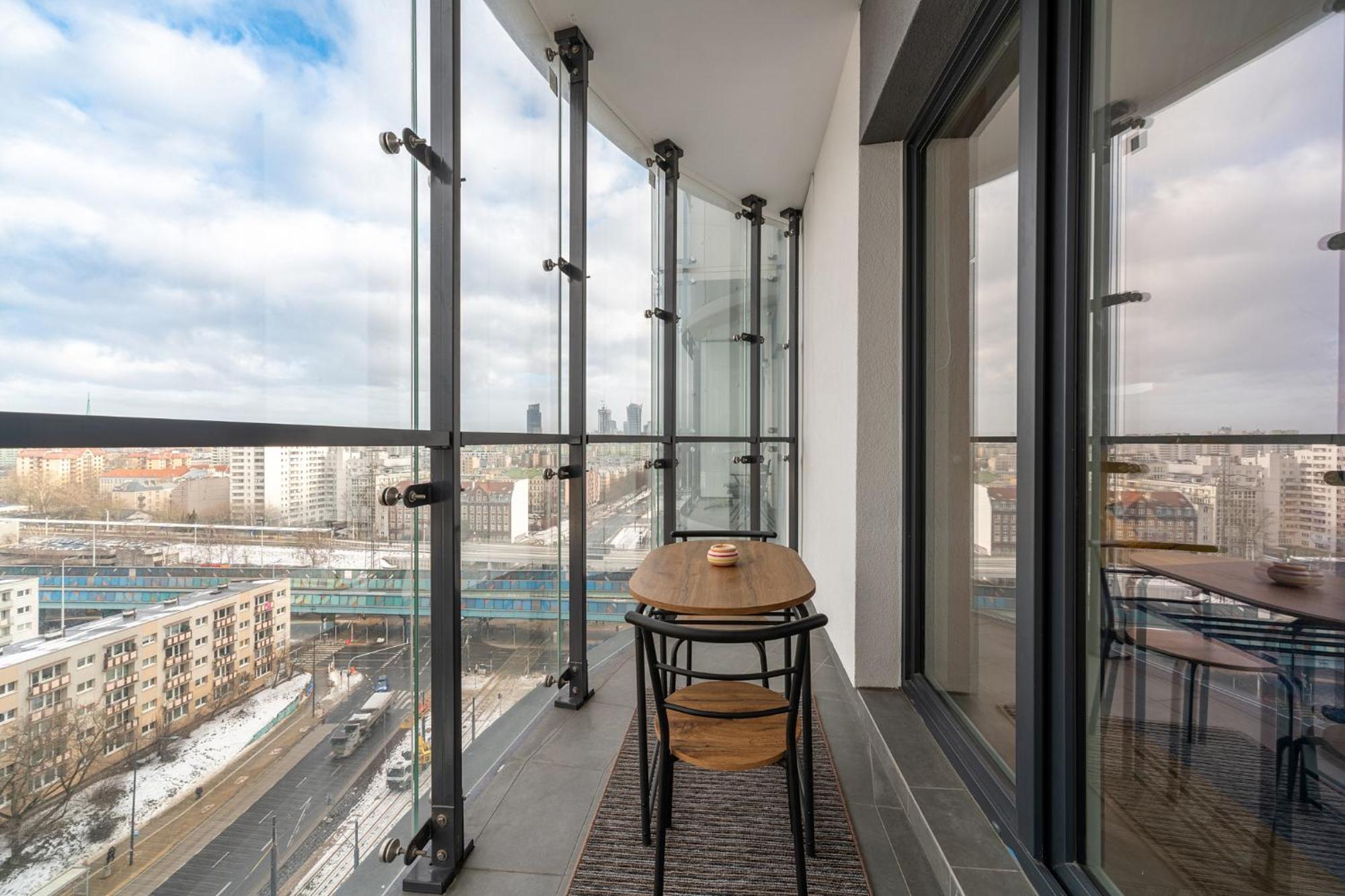 Apartamenty Wola Tower وارسو المظهر الخارجي الصورة