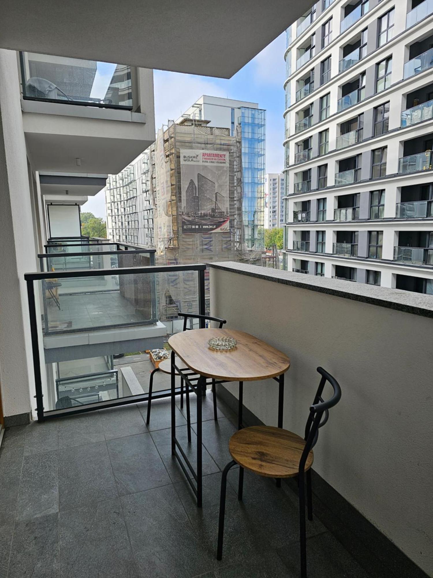 Apartamenty Wola Tower وارسو المظهر الخارجي الصورة