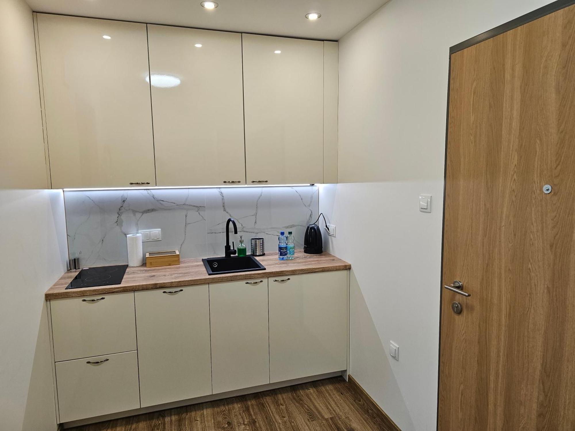 Apartamenty Wola Tower وارسو المظهر الخارجي الصورة