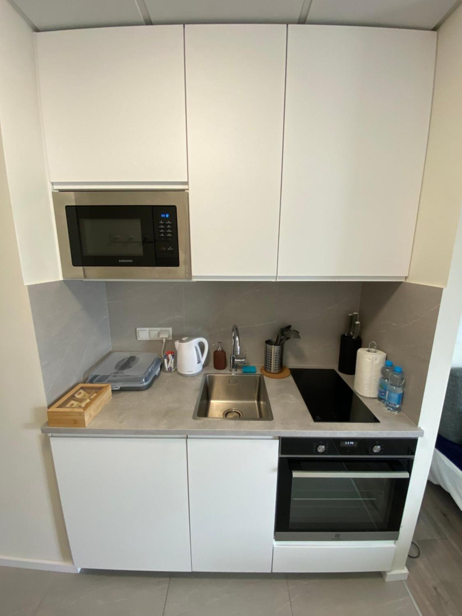 Apartamenty Wola Tower وارسو المظهر الخارجي الصورة
