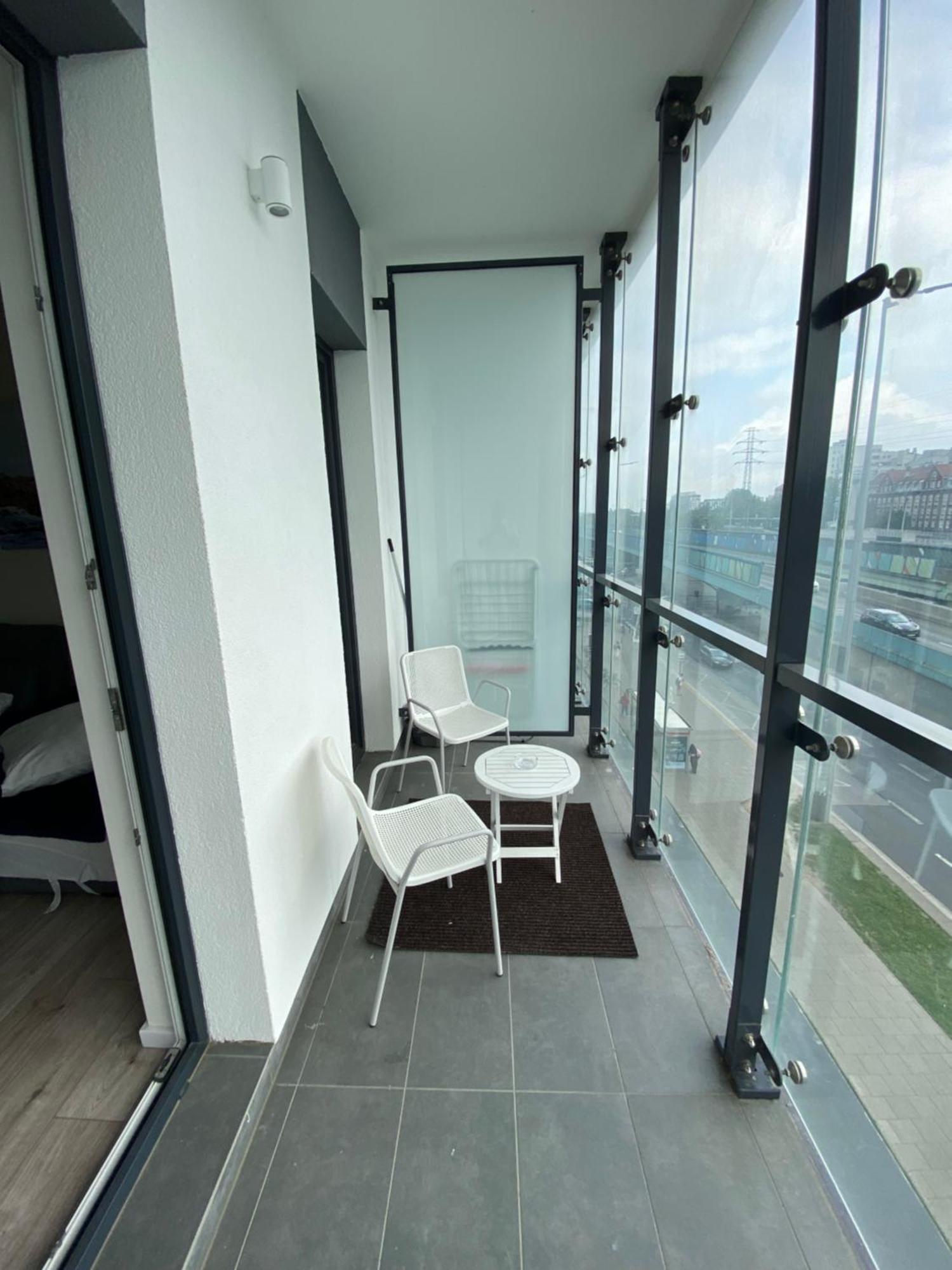 Apartamenty Wola Tower وارسو المظهر الخارجي الصورة