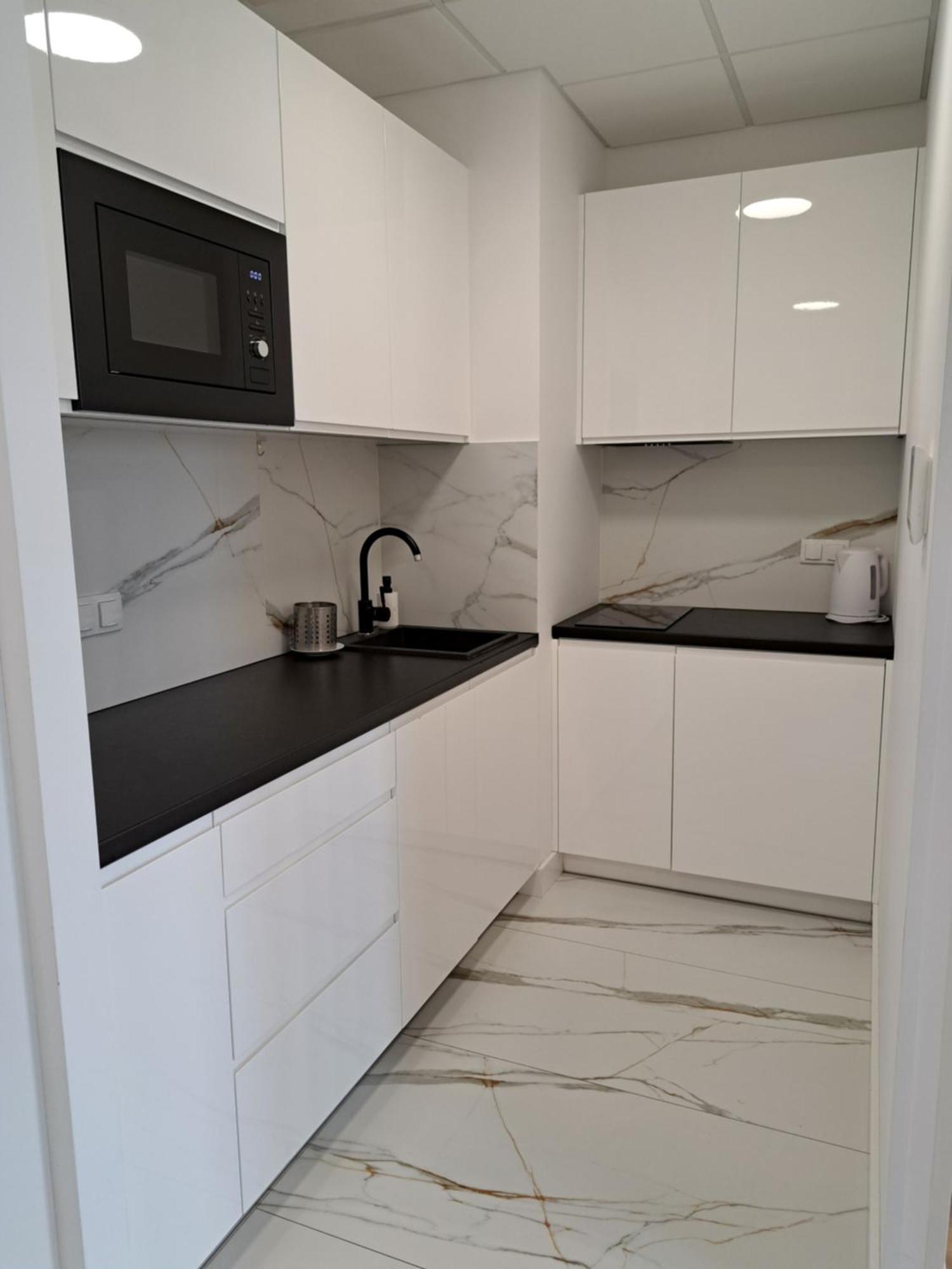 Apartamenty Wola Tower وارسو المظهر الخارجي الصورة